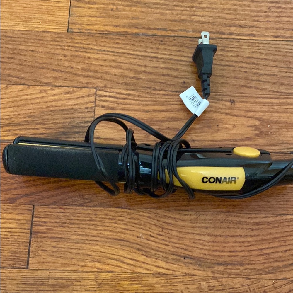 Black and Yellow Hair Straightener
